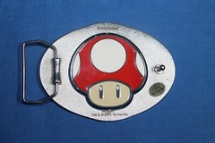 Nintendo 2013 Super Mario Reversible Mushroom Belt Buckle Green Red Enamel