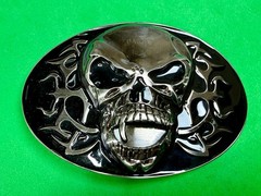 Creepy Flaming Vampire Skull with Fang Gothic Punk Pre Loved Belt Buckle