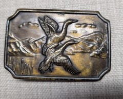 vintage 1970s belt buckle DUCKS duck hunting SOLID BRASS cowboy WESTERN