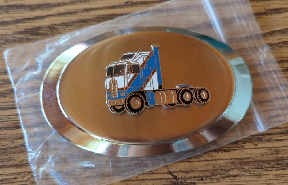 Rare Pre-Owned Silver Tone Metal Semi Truck Vintage Enamel Belt Buckle