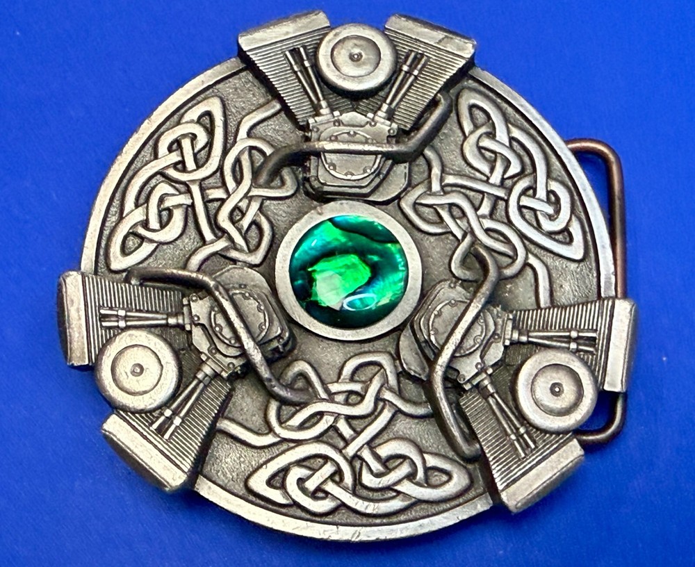 Celtics Knot with Centered Green Stone Gothic Punk 2005 Bergamot Belt Buckle