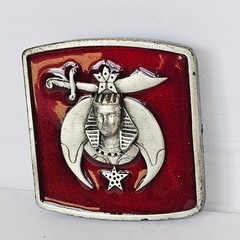 1984 Bergamot Brass Works Shriners Masonic Belt Buckle Red Enamel X-147 Vintage