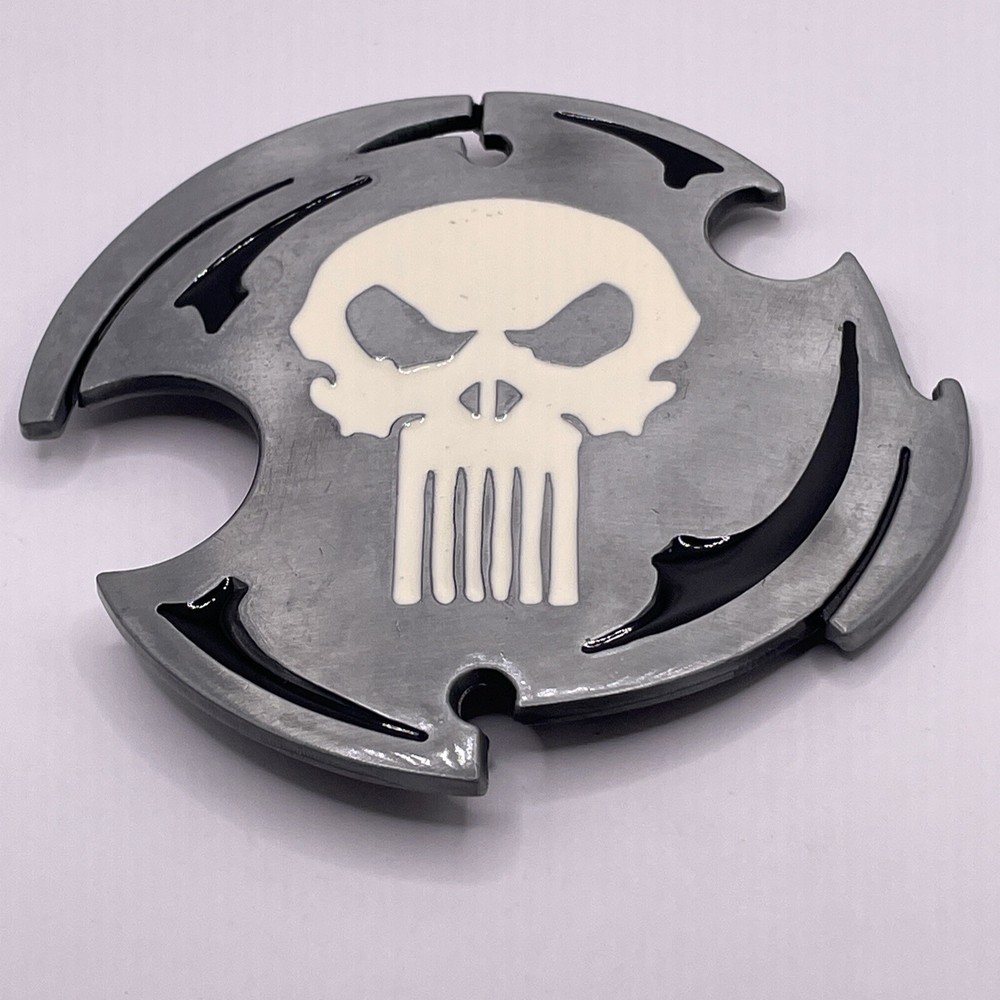 PUNISHER THROWING STAR BELT BUCKLE Silver Tone PEWTER Black And White Enamel