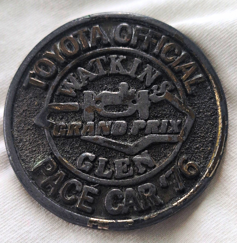 Toyota Watkins Glen Grand Prix Pace Car &rsquo;76 Men&rsquo;s Silver Metal Clip Buckle 1.75&Prime;