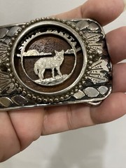 SOUTH DAKOTA State belt buckle silver toned with wooden background Disk 3d wolf