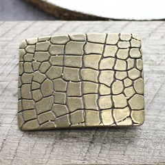 Croco Look Belt Buckle Antique Brass – Vintage Heritage Style with Croco Texture