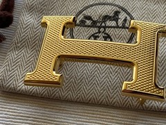 38mm H Belt Buckle Gold