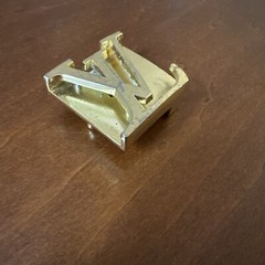 Louis Vuitton Gold Belt Buckle Unisex 2 X 2