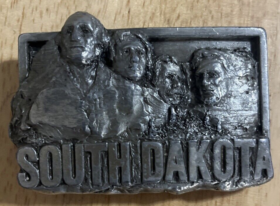 belt buckle