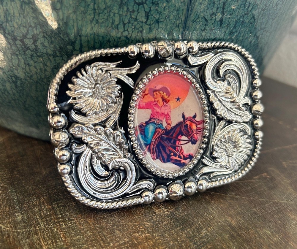 Vintage Style Pink Cowgirl Belt Buckle Western Rodeo Trophy for Women Gift Wear