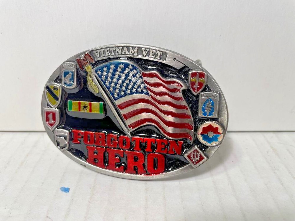 1987 VIETNAM VET Forgotten Hero Belt Buckle CH1468 Made in USA Glossy BEAUTIFUL