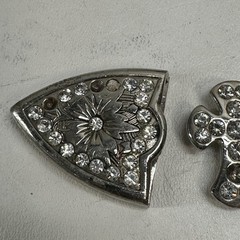 Western Buckle 6 Pc Set Silver Tone Metal Rhinostone Fleur de Lis Keep Tip