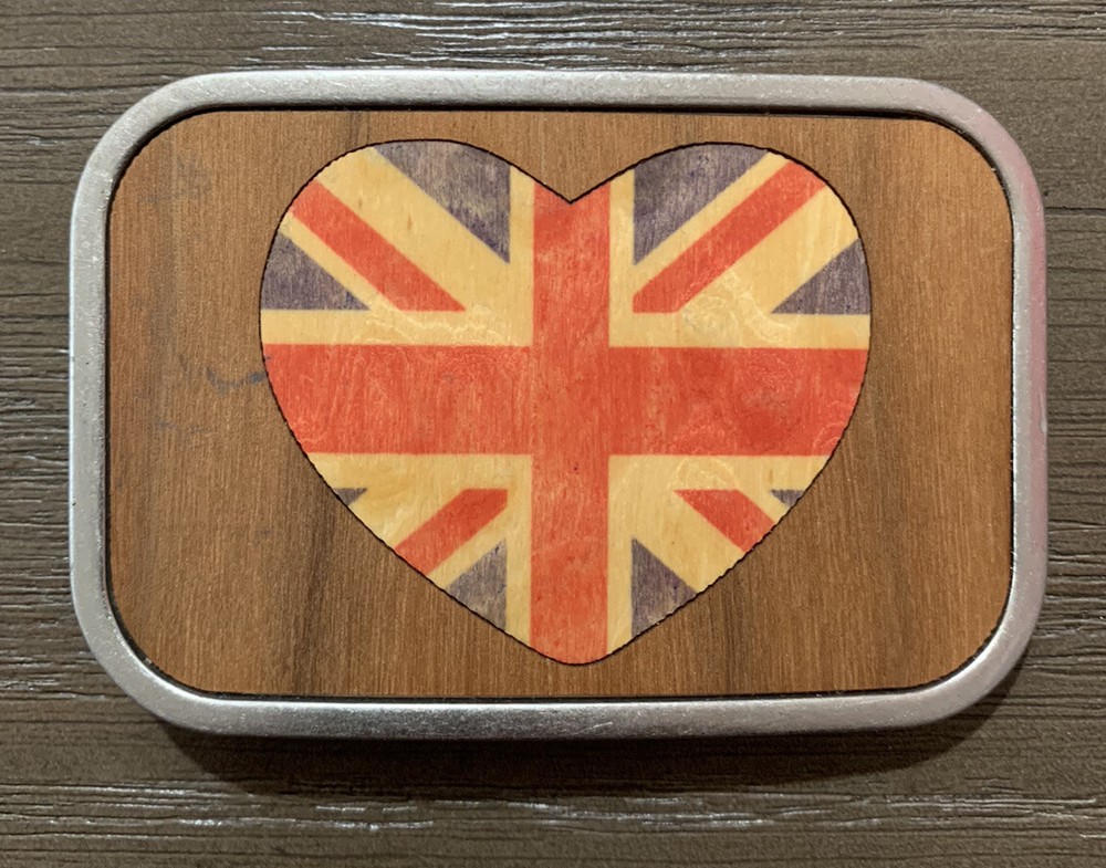 DeadStock Union Jack Flag UK Wood Veneer and Metal Heart Belt Buckle Y2K Unisex