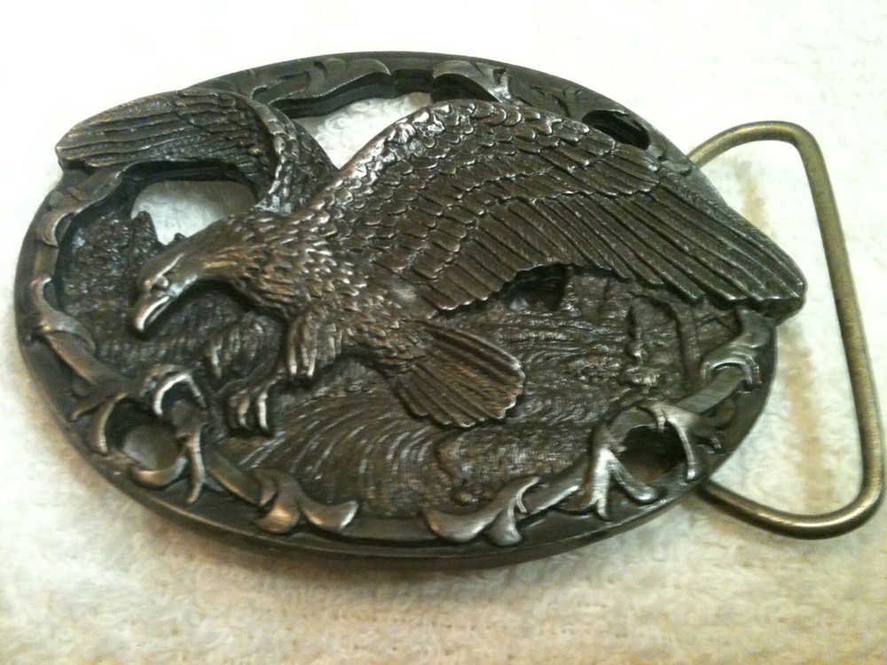 VINTAGE 1990 FLYING EAGLE C+J INC BELT BUCKLE MADE IN THE USA 1541