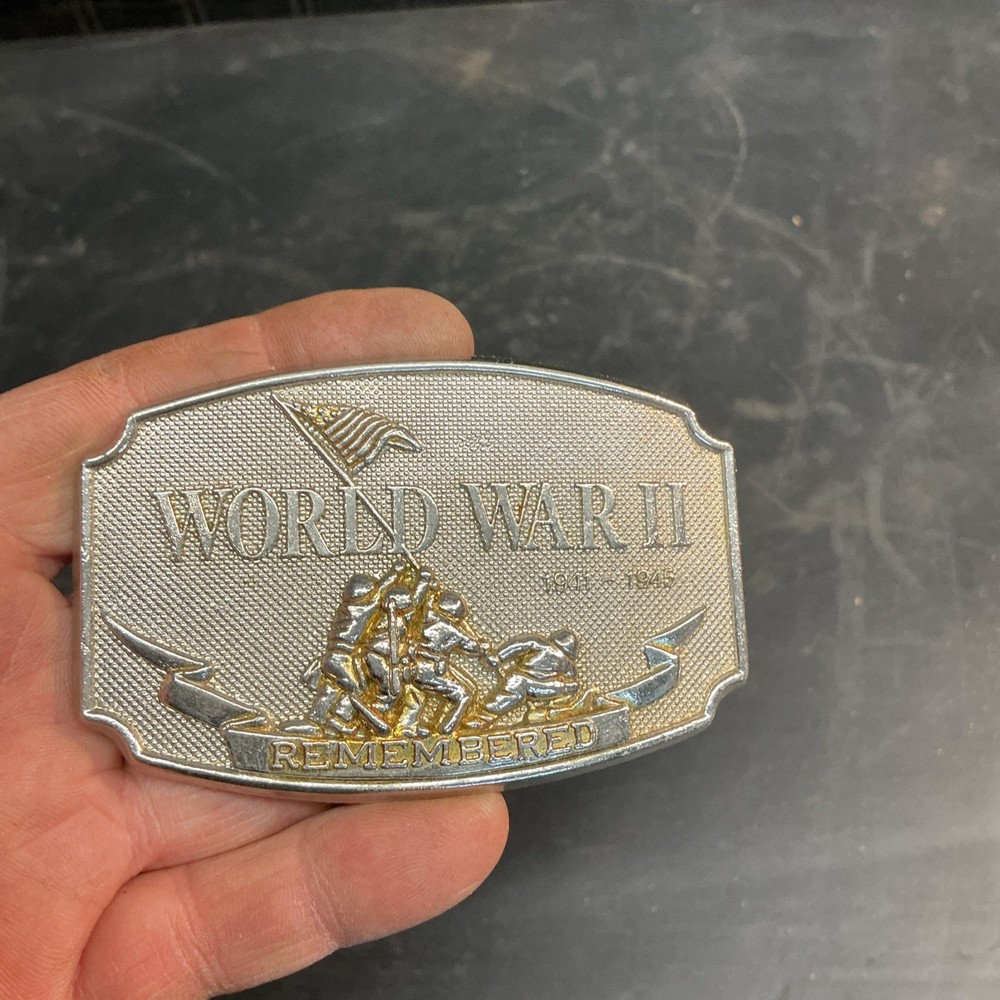 Used Colorful Metal Alloy “World War ll Remembered” Belt Buckle Free Shipping