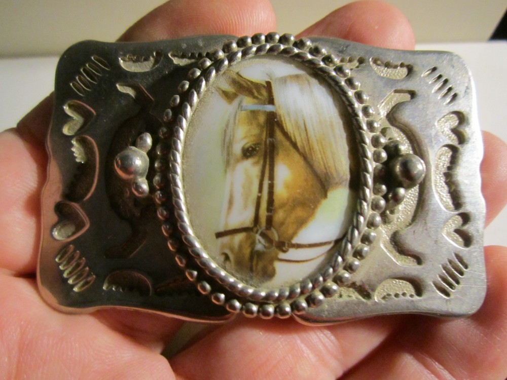 VINTAGE HORSE IMAGE ON STONE BELT BUCKLE – GW-26