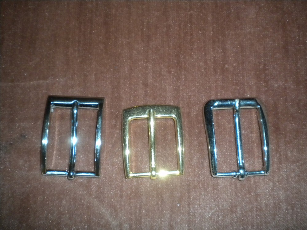 LOTS OF 3 REGULAR BUCKLE FOR 1 1/4 IN WIDE 2 SILVER 1 GOLD DIFERENT DESINGS