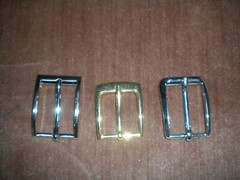 LOTS OF 3 REGULAR BUCKLE FOR 1 1/4 IN WIDE 2 SILVER 1 GOLD DIFERENT DESINGS