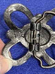 belt buckle