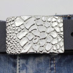 Croco Look Metal Belt Buckle – Textured Design, Elegant & Modern