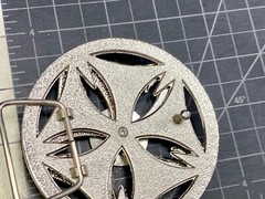 Spinning Moving Round Wheel Green Black Yellow Flag? Color Belt Buckle