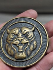 vintage 1970s belt buckle TIGER jaguar SOLID BRASS automobile CAT western cowboy