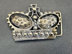 The Royal Crown – Vintage See Through Cutout Studded Belt Buckle
