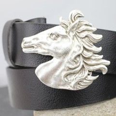 Horse Head Belt Buckle With Detailed Design In Antique Silver Finish