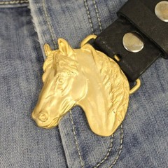 Matte Gold Horse Head Belt Buckle – Minimalist Premium Look
