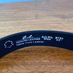 C L Men&rsquo;s Black 100% Leather Belt Brushed Silver Buckle Size 42&Prime; Classic Basis