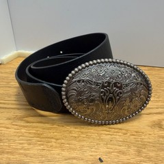 Vintage Western Cowboy Black Belt with Silver Tone Oval Belt Buckle Sz M See pic
