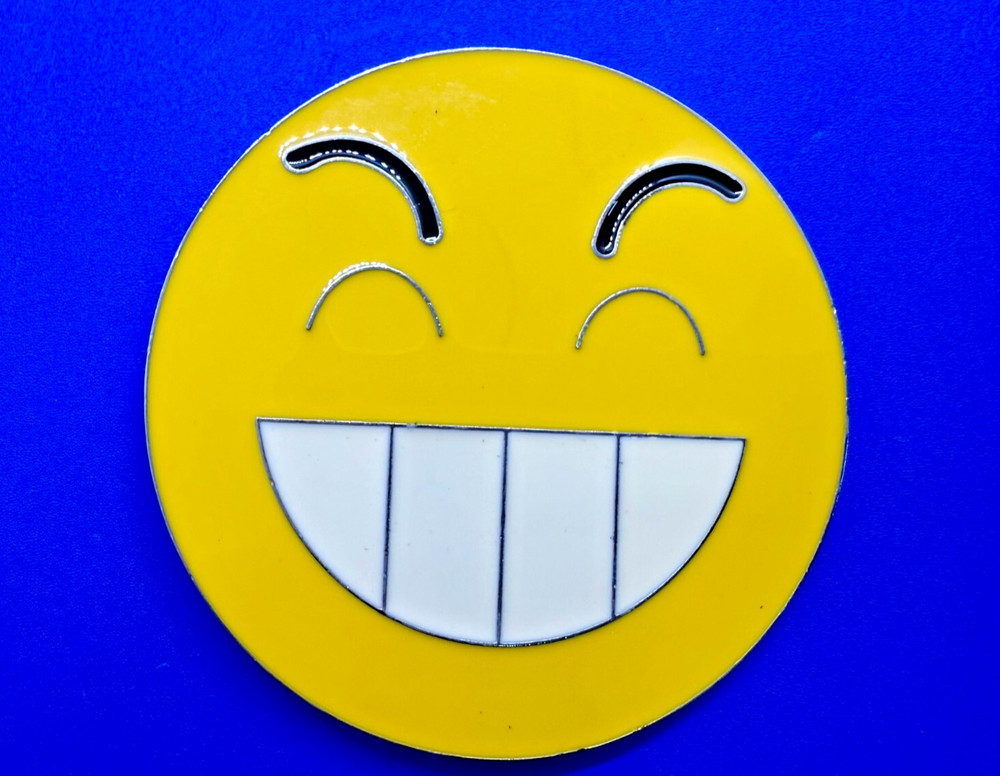 Grinning Smiley Face Yellow Emoji Funny Cool Novelty Round Large Belt Buckle