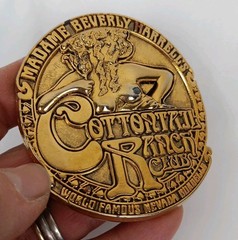 VTG Glossy Gold Madame Beverly Harrell&rsquo;s Cottontail Ranch Belt Buckle 1975 *Read