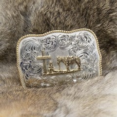 Montana Silversmiths Men&rsquo;s Cowboy And Crosses Buckle