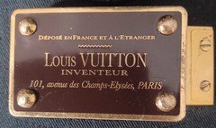 LOUIS VUITTON INVENTEUR BELT BUCKLE