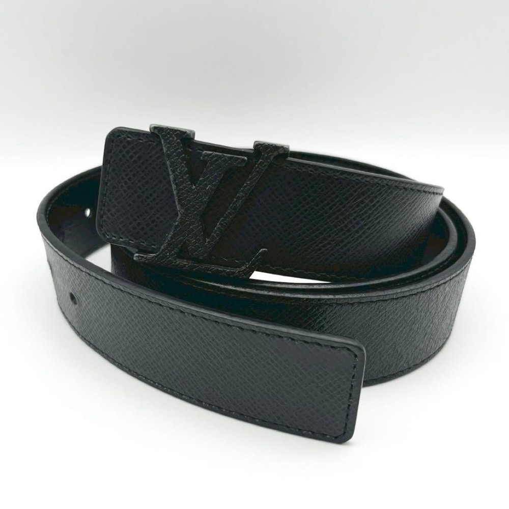 Louis Vuitton Pre-Owned Taiga Belt Leather M6897