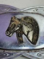 VINTAGE HORSE WITH HORSE SHOE THEME BELT BUCKLE Hong Kong
