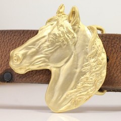 Matte Gold Horse Head Belt Buckle – Minimalist Premium Look