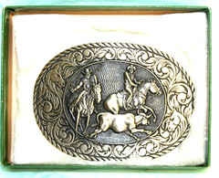 VINTAGE METAL COWBOYS ROPING 3 3/4&Prime; WIDE BELT BUCKLE NOT ORIGINAL BOX