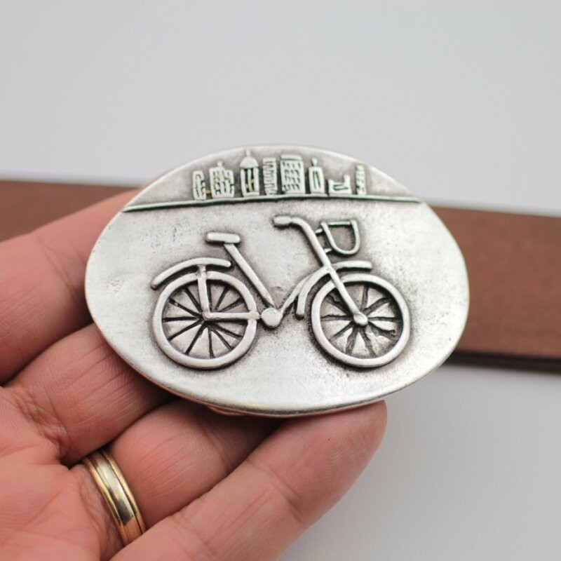 Oval Bicycle Belt Buckle Antique Silver With Road Bike Rider Vintage Style