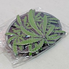 Marijuana Leaf Pot Hemp Belt Buckle Oval Green Black 4&Prime; x 2 3/4&Prime; NEW B1