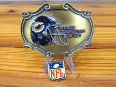 Chicago Bears 1985-1986 NFL World Champions Belt Buckle w/ VTG NFL Pin!!