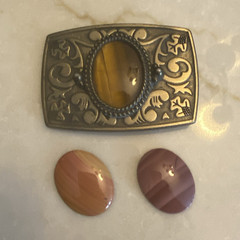Men&rsquo;s Bronze Tone Rectangular Western Belt Buckle Oval Stone Accent And 2 Cabs