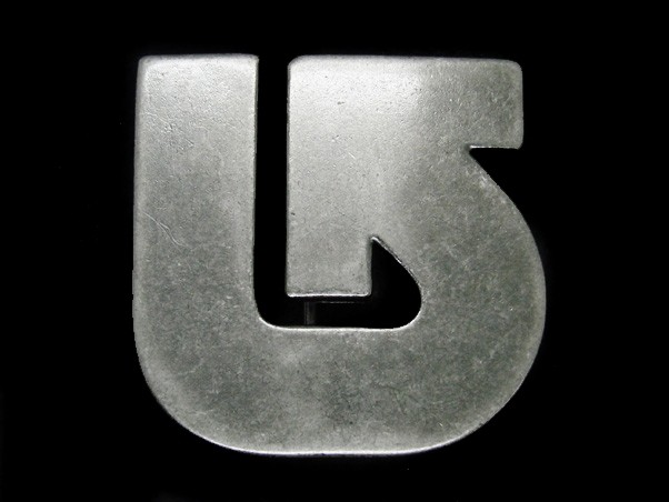 UC07129 DIECUT **UNKNOWN LOGO** SILVERTONE METAL BELT BUCKLE