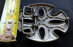 IRON CROSS LIKE DESIGN SYMMETRIC CUTOUT OVAL BRASS TONED BELT BUCKLE