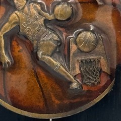 Vintage Basketball Player 3D Relief Round Belt Buckle Bronze Tone Retro Sports