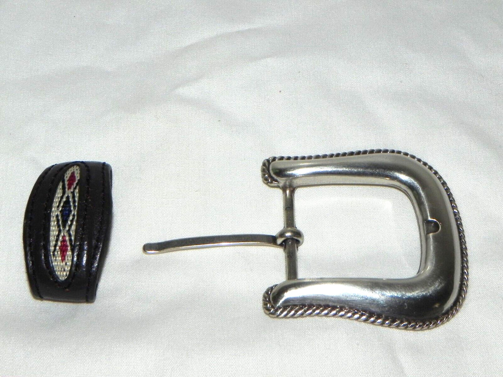 Silver Color Belt Buckle & Belt holder, Nice shape. 2-1/4&Prime;