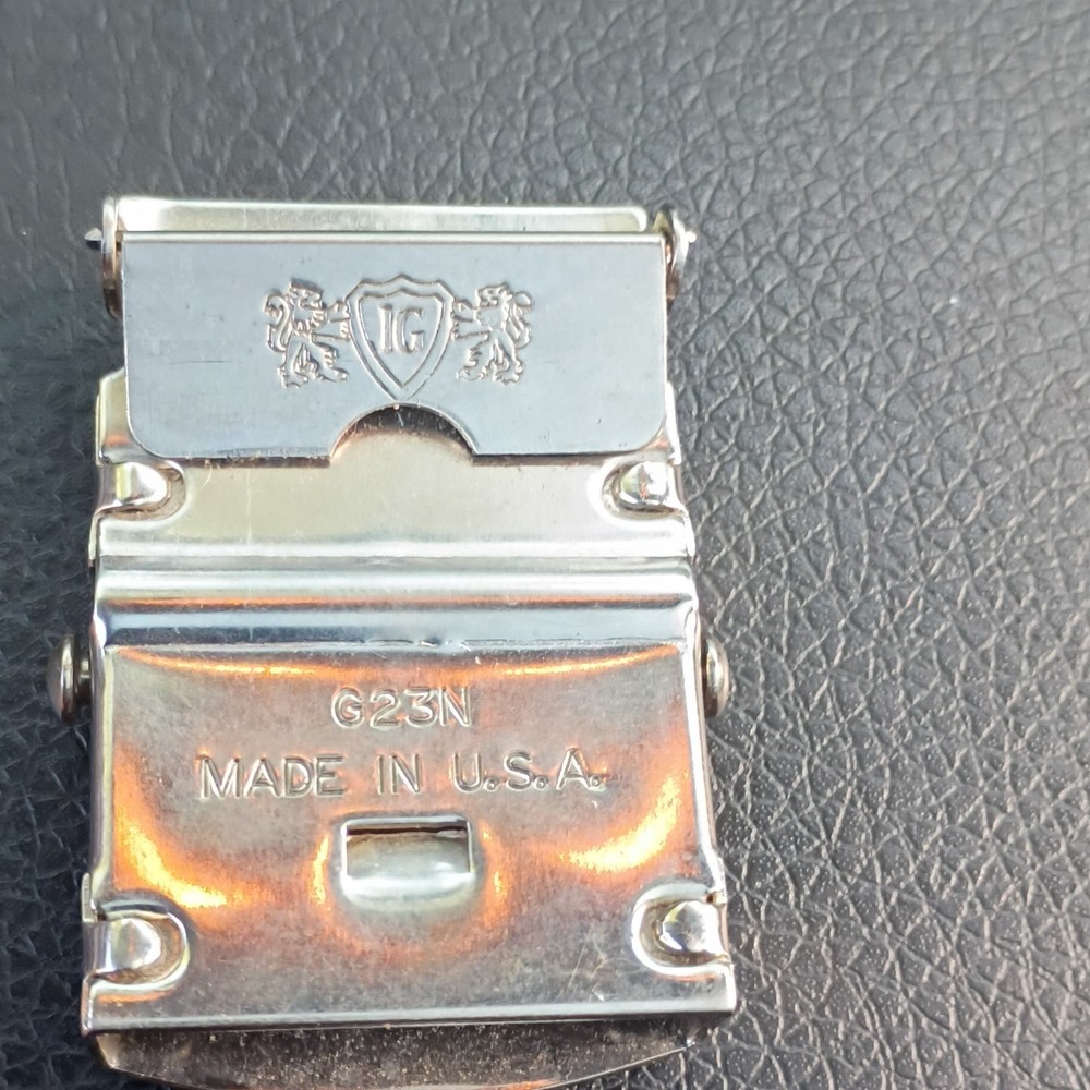 Men&rsquo;s Silver Metal Flip Top Belt Buckle Crest Logo Fits 1.5in MPN 623N