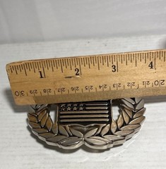 USA Flag Belt Buckle Famous Stars & Straps With Laurel Wreath Design Silver Tone