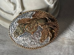Crumrine Belt Buckle 3.75 x 3 in Horse Trio Oval Silver Engraved Gold 1.75